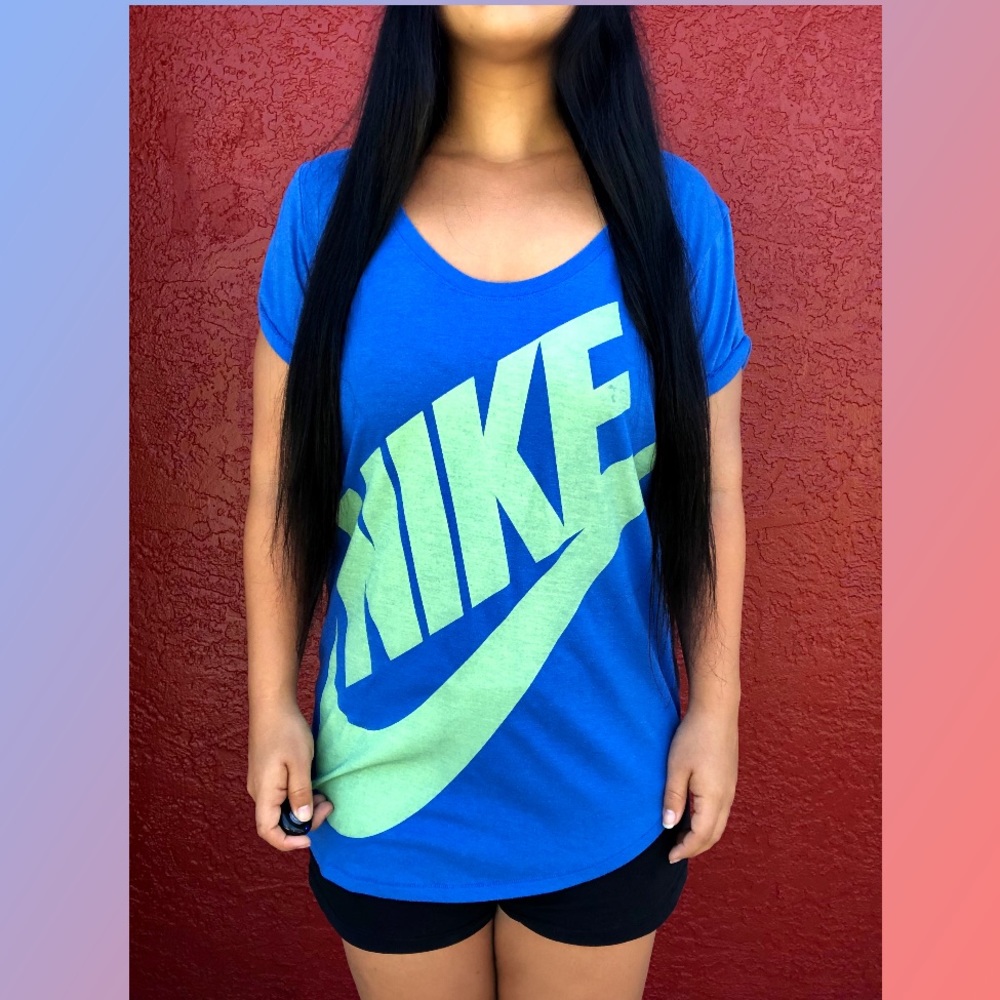 NIKE Loose fit t-shirt Large